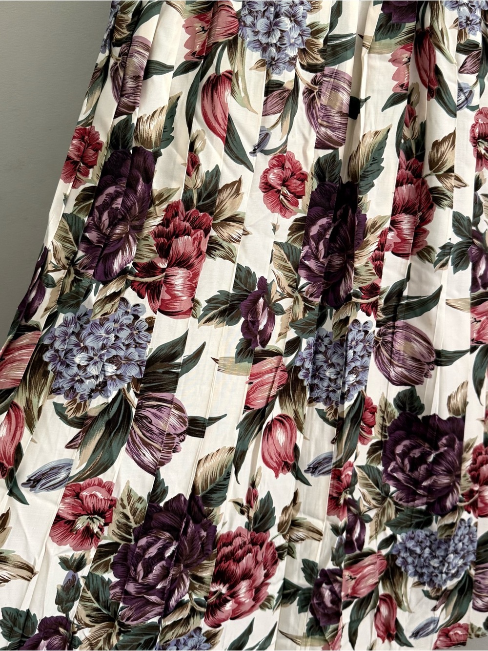 Vintage Floral V-Neck Cottagecore Midi Dress with Lace Collar - Picture 3 of 8